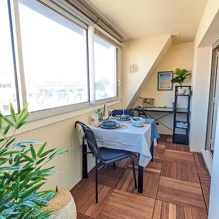 E Comme Eden, 2 Pieces Vue Loggia Et Parking דירה